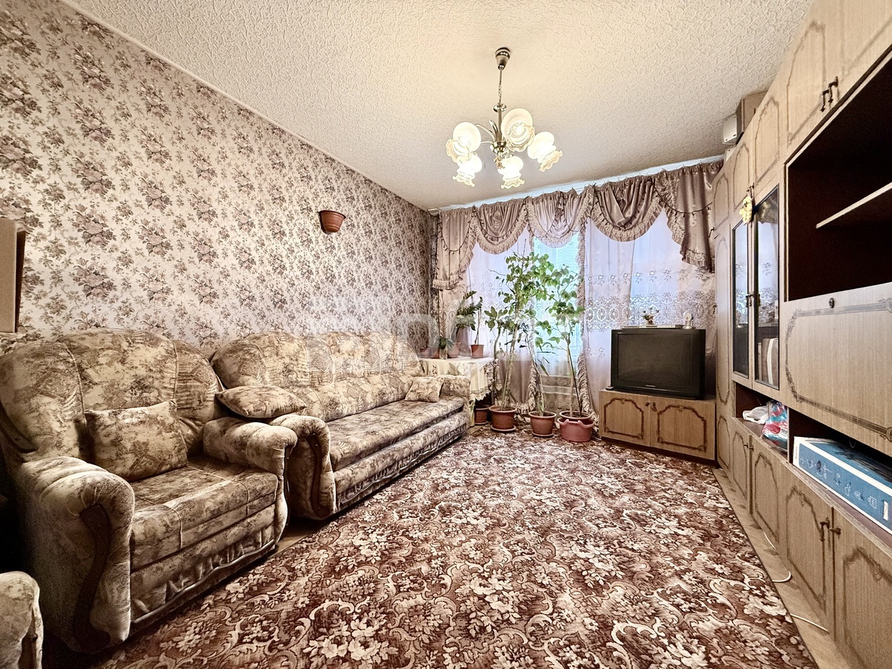 Продам 4-х комнатную квартиру 