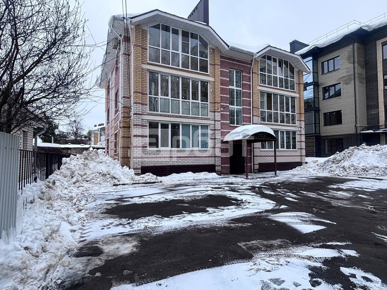 2-к. квартира, 49 м², 2/3 эт.