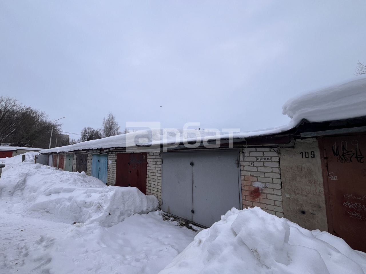 Продам гаражный бокс. 