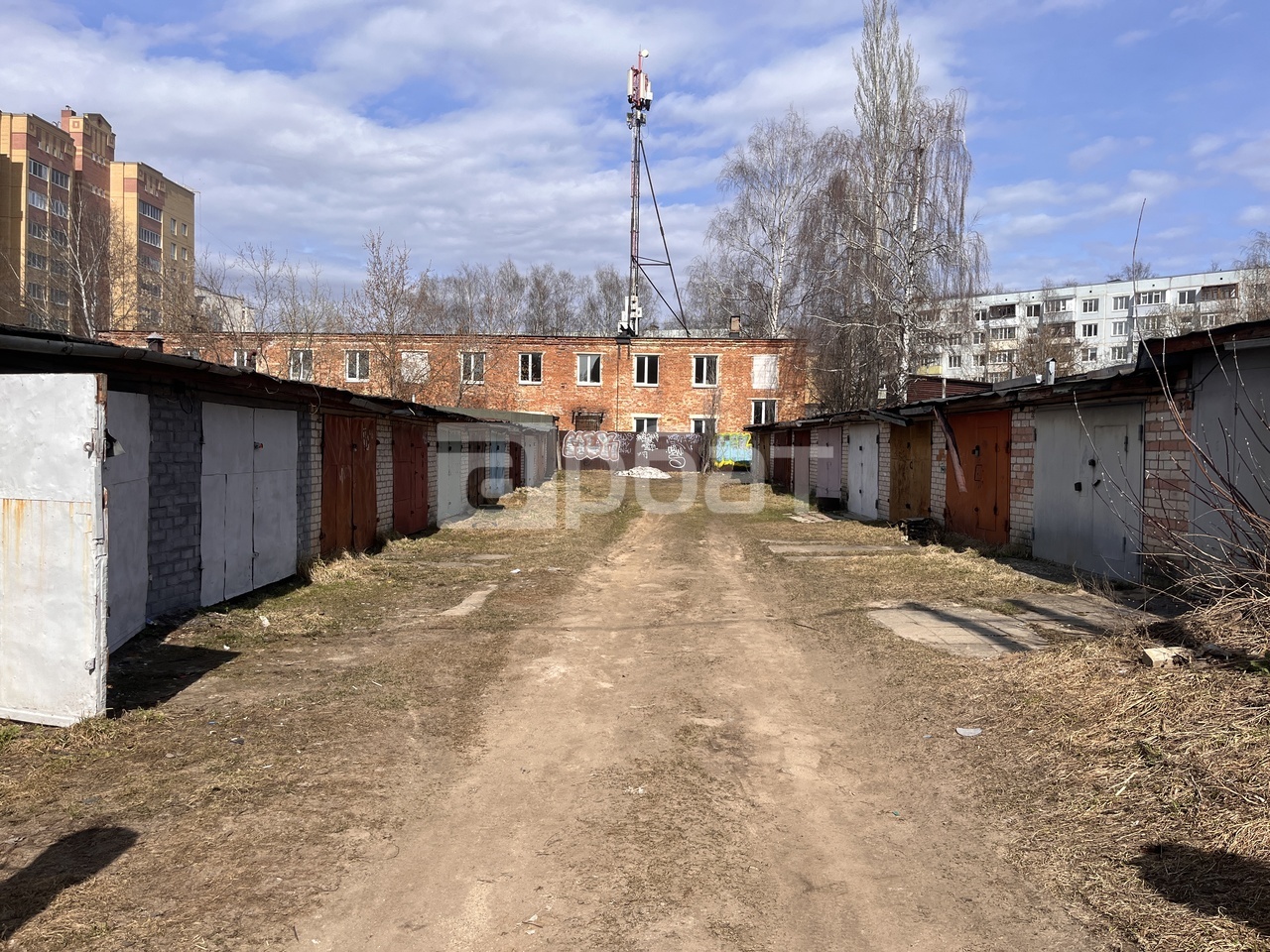 Продам гаражный бокс. 