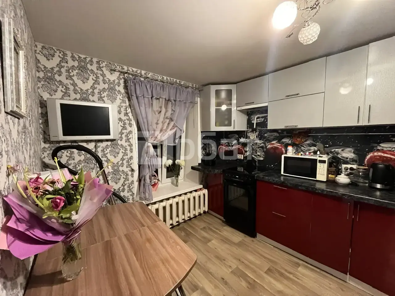 продам 2х комнатную квартиру