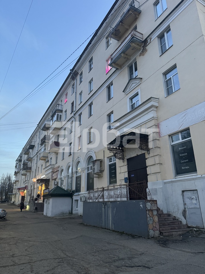 1-к. квартира, 42 м², 4/5 эт.