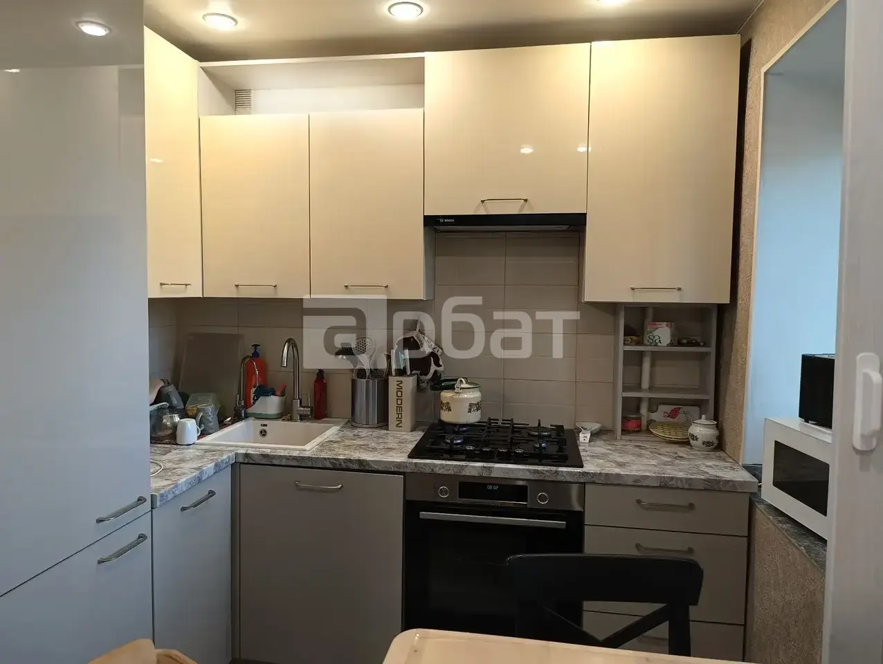 2-к. квартира, 42,2 м², 2/4 эт.