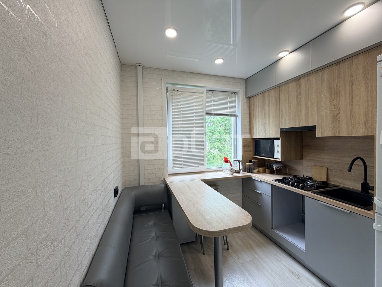 2-к. квартира, 38 м², 3/5 эт.
