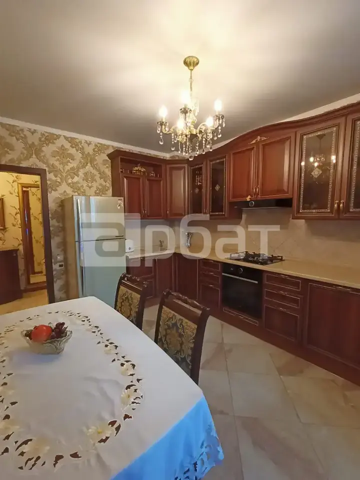 2-к. квартира, 63,7 м², 2/4 эт.