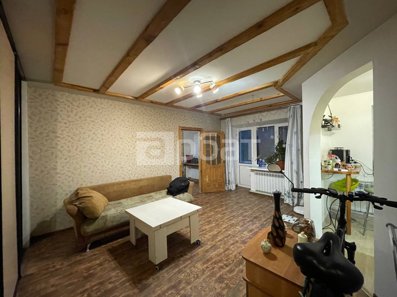 2-к. квартира, 43 м², 4/4 эт.