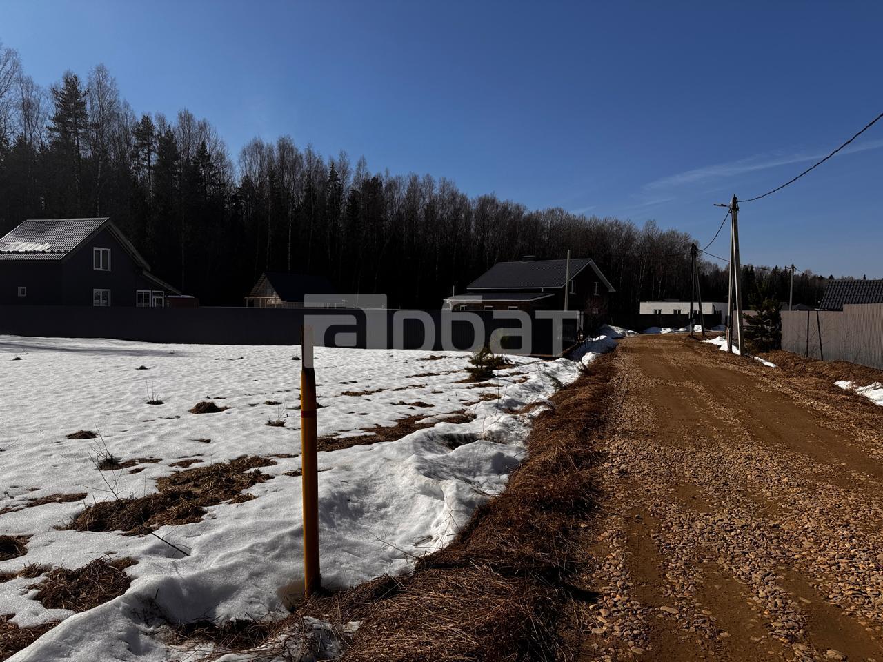 Участок с газом у леса