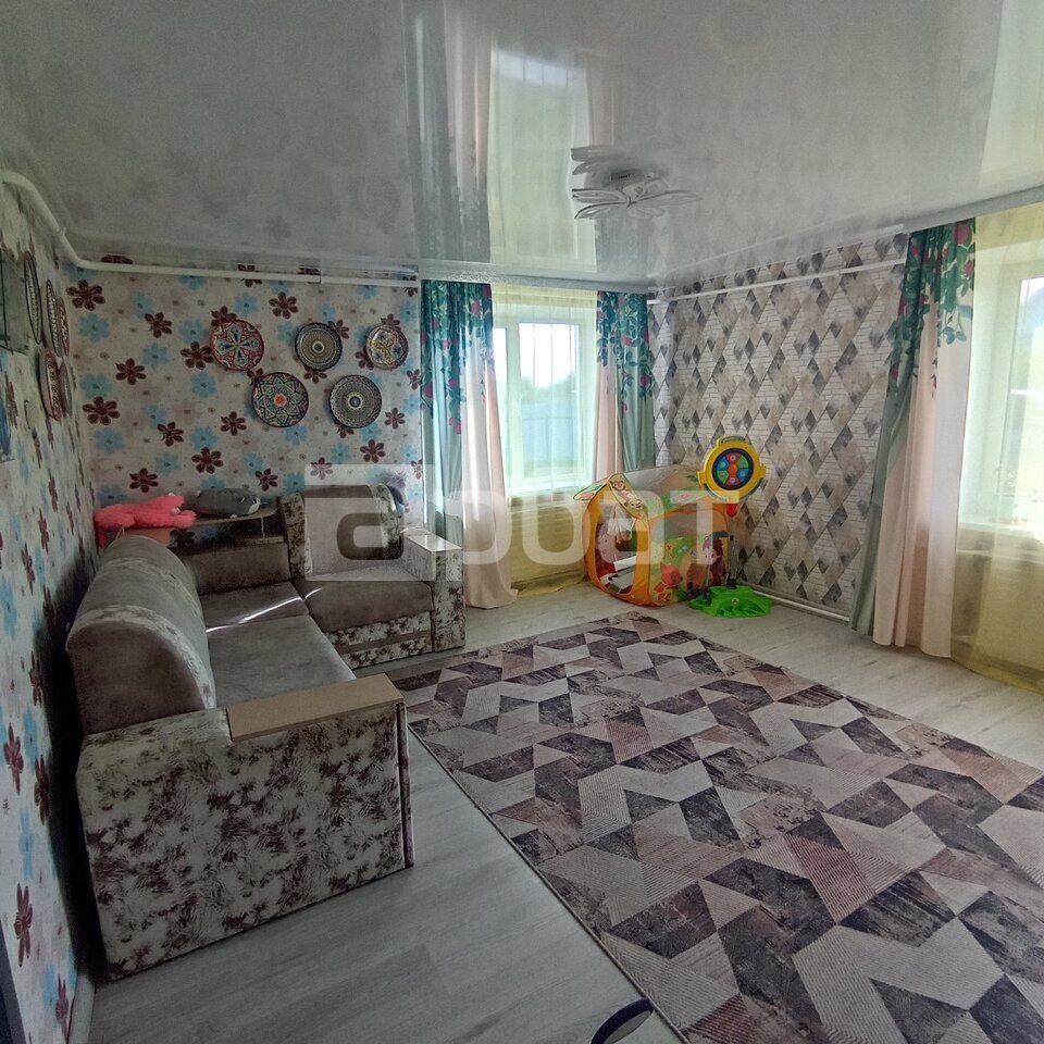 Дом дер.  Лужки 