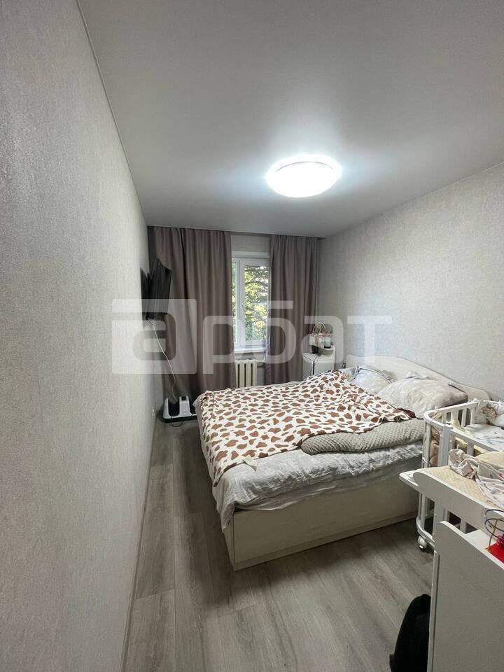 2-к. квартира, 43 м², 4/5 эт.