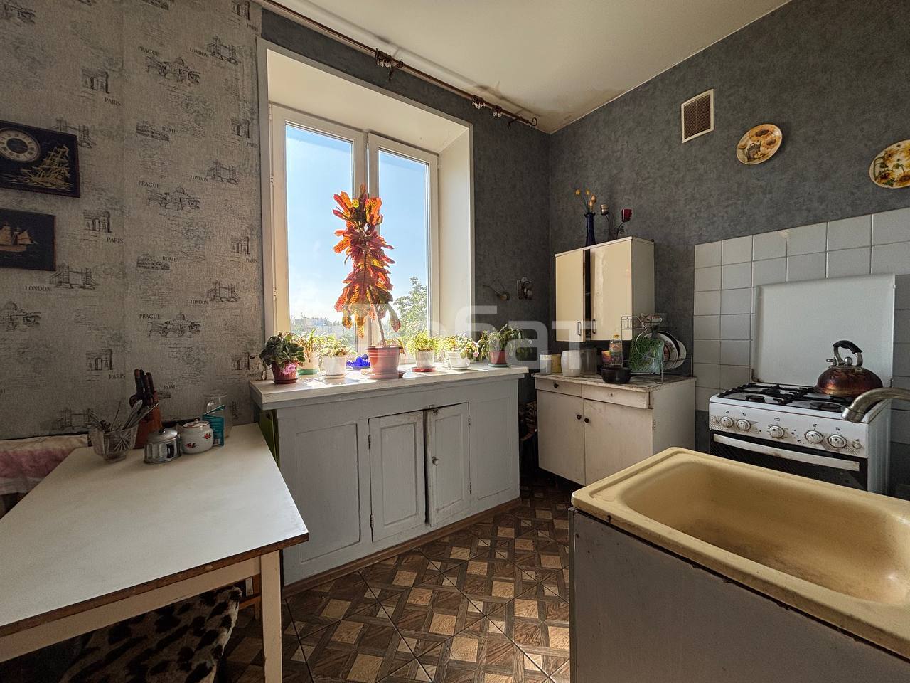 4-к. квартира, 87 м², 5/5 эт.
