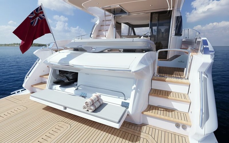 5-f58-exterior-cgi-transom-optional-transom-seat-and-storage