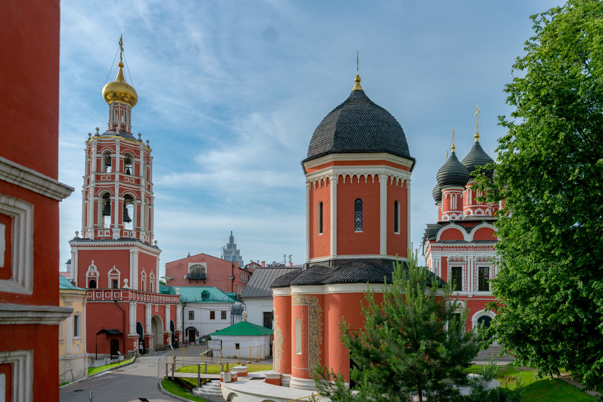 Ансамбль Высоко-Петровского монастыря