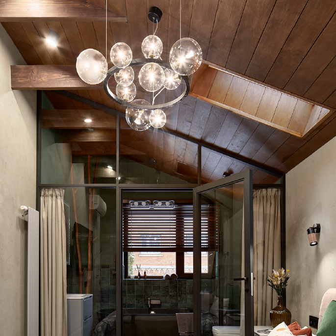 Интерьер спальни в мансарде с светильниками Arte Lamp в программе Дачный ответ