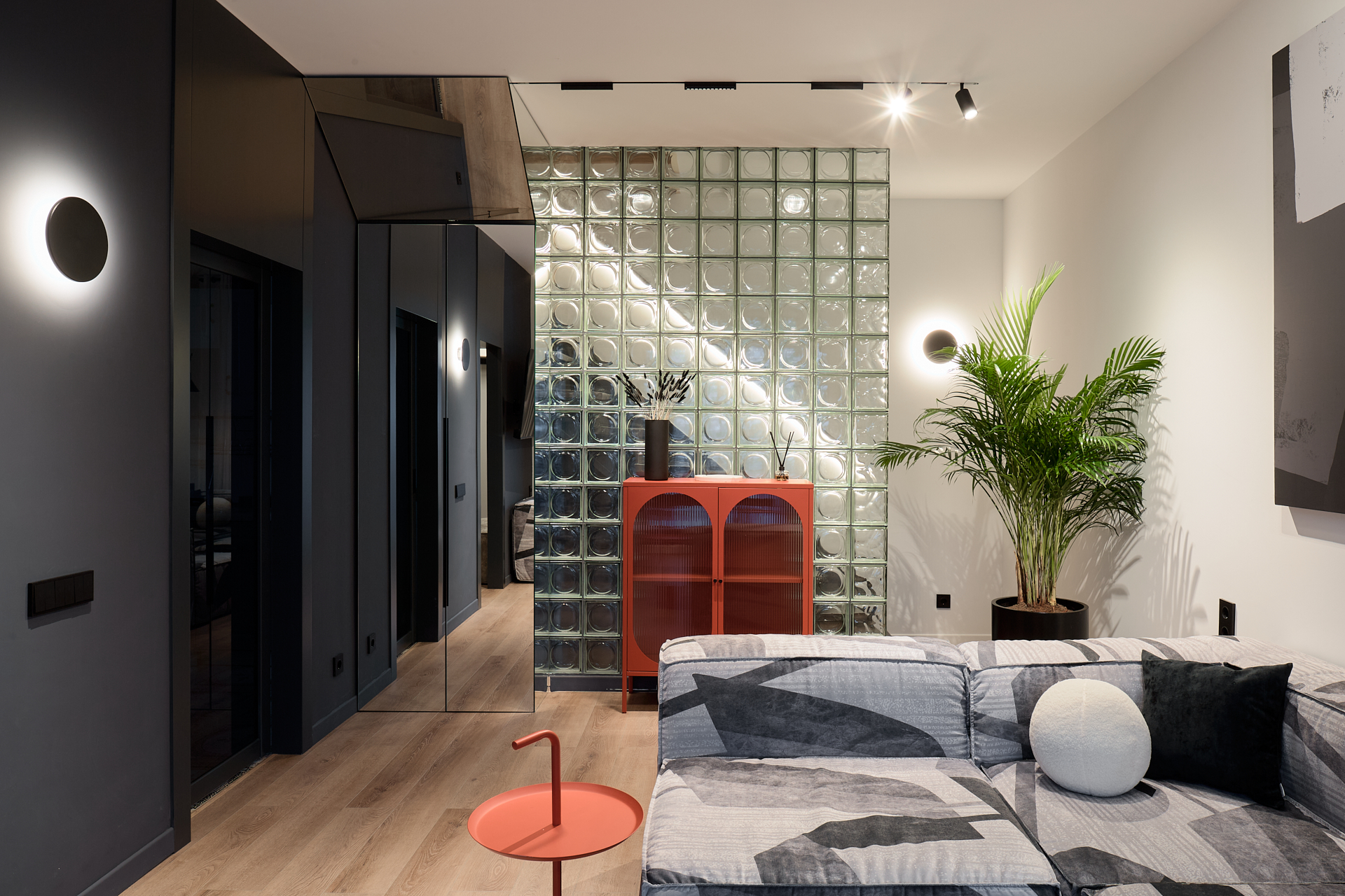 Проект стильной гостиной в загородном доме с освещением ARTE Lamp в программе Дачный ответ