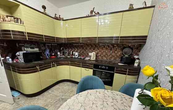 2-комн. квартира, 75 м2, 2/19 эт. Москва