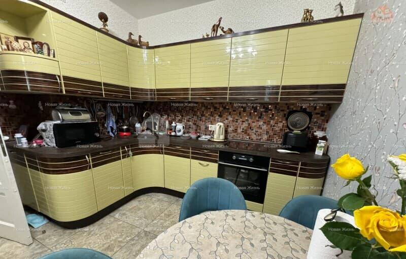 2-комн. квартира, 75 м2, 2/19 эт. Москва - изображение 1