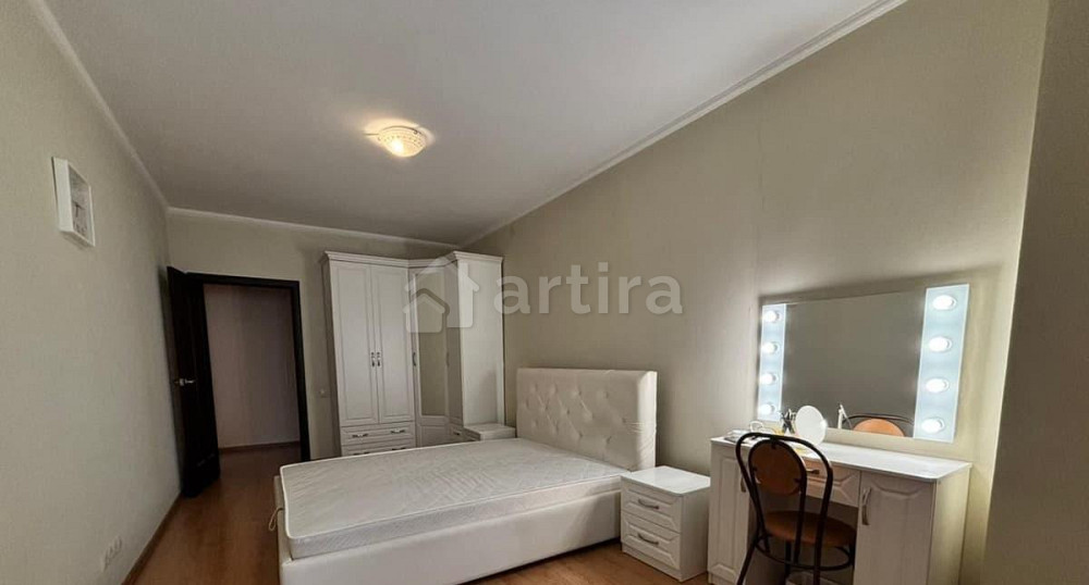 Комната, 30 м2, 5/20 эт. Казань - изображение 1