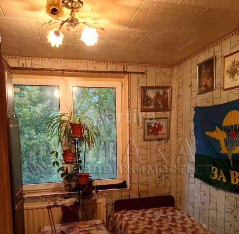 Комната, 9 м2, 1/5 эт. Санкт-Петербург - изображение 2