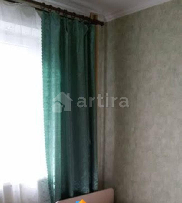 Комната, 52 м2, 2/5 эт. Красноярск - изображение 1