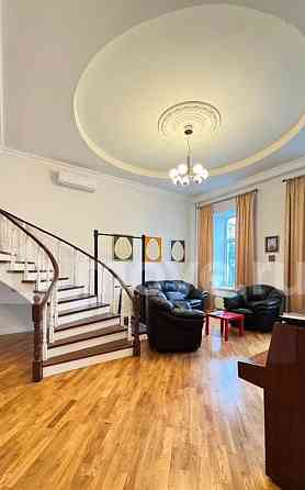 4-комн. квартира, 91 м2, 2/5 эт. Москва