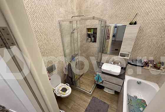 2-комн. квартира, 81 м2, 22/33 эт. Москва