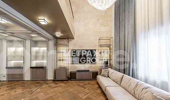 5-комн. квартира, 238.1 м2, 4/7 эт. Москва