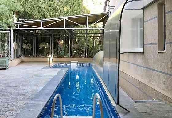 Дом, 395 м2, 45 соток, 3 эт. Ялта