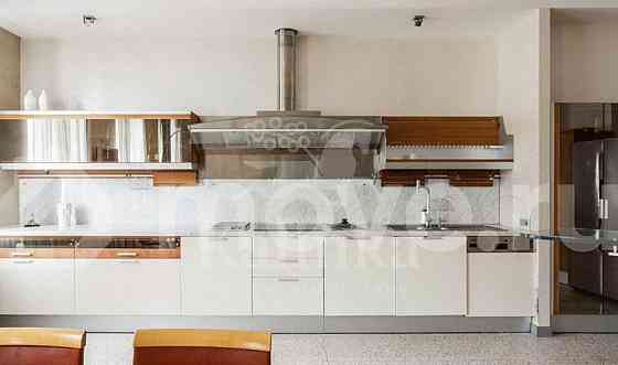 5-комн. квартира, 260 м2, 4/8 эт. Москва