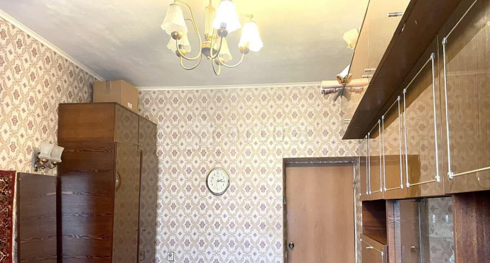 Комната, 60 м2, 3/6 эт. Санкт-Петербург - изображение 1