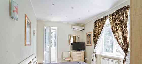 Дом, 280 м2, 24 сотки, 3 эт. Алупка