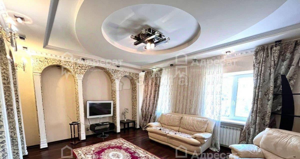 Дом, 250 м2, 6 соток, 3 эт. Волгоград - изображение 3