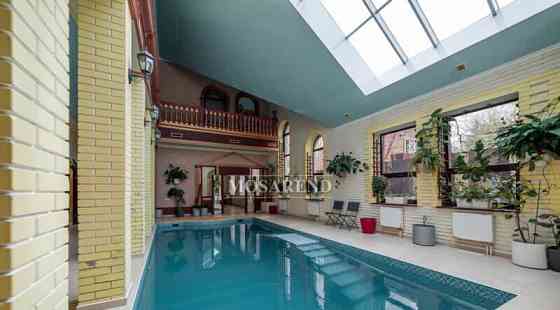 Коттедж, 1000 м2 Ступино