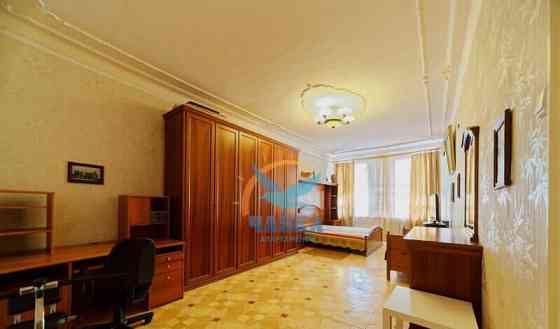 2-комн. квартира, 80 м2, 2/5 эт. Санкт-Петербург