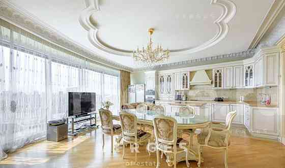 5-комн. квартира, 194 м2, 20/37 эт. Москва