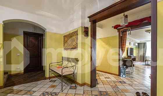 5-комн. квартира, 220 м2, 13/18 эт. Москва