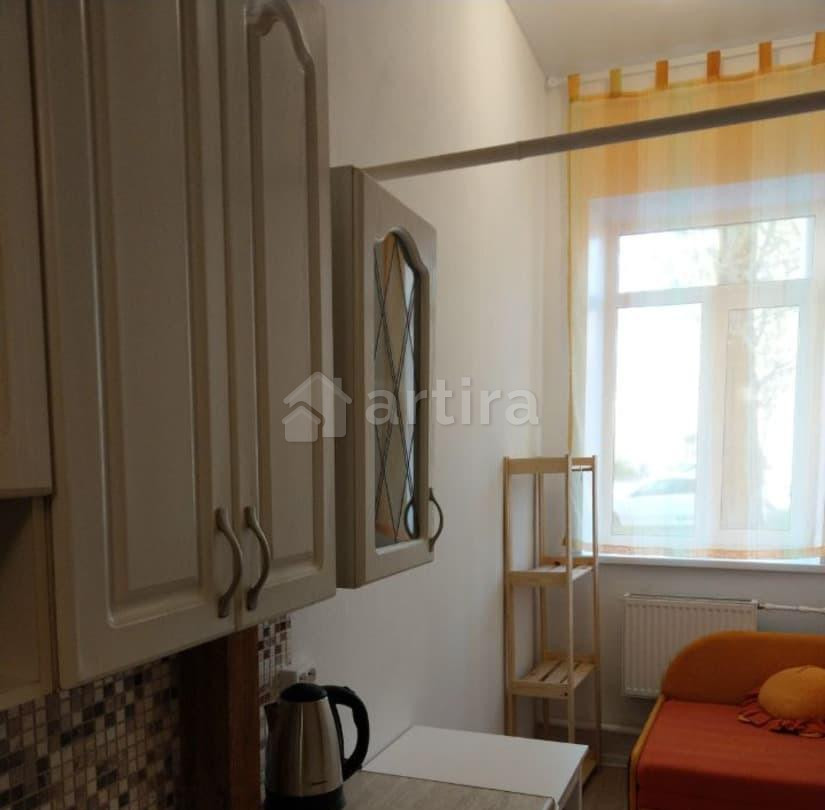 Комната, 50 м2, 1/4 эт. Санкт-Петербург - изображение 1