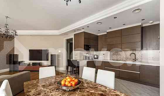 4-комн. квартира, 161 м2, 13/18 эт. Москва