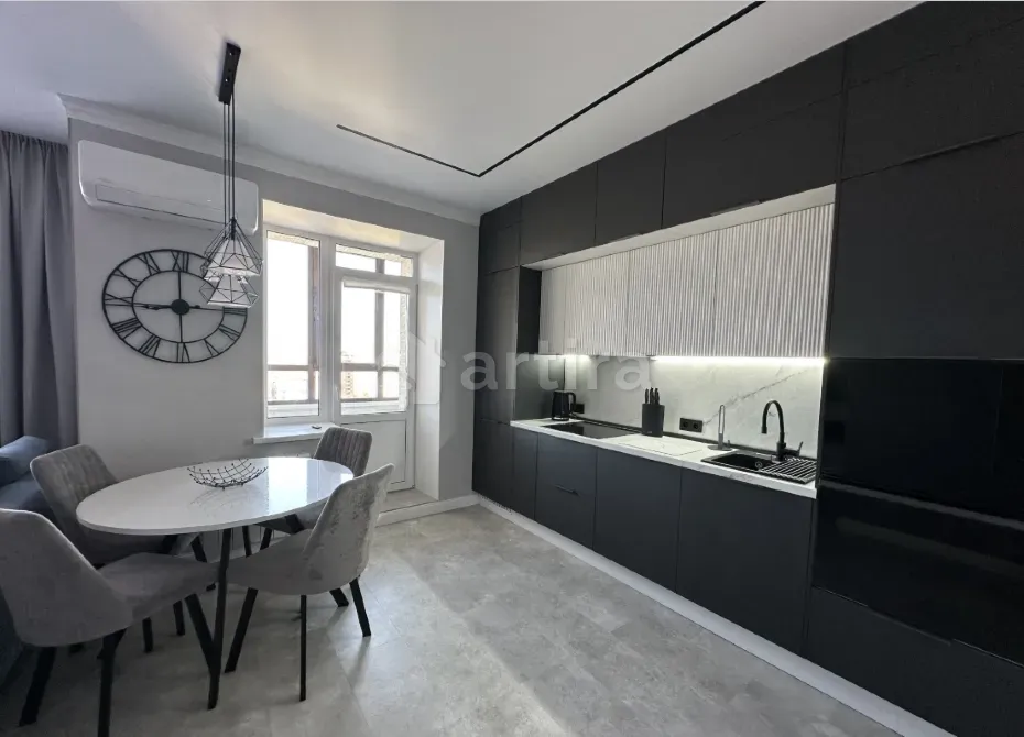 Сдам студию, 40.4 м², 15/17 эт. Омск - изображение 1