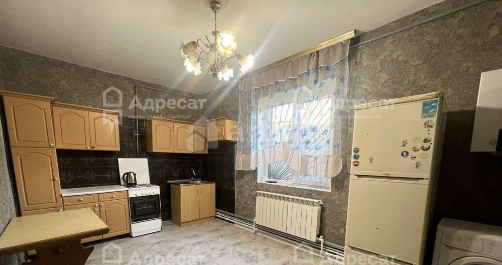 Дом, 90 м2, 6 соток, 2 эт. Волгоград - изображение 1