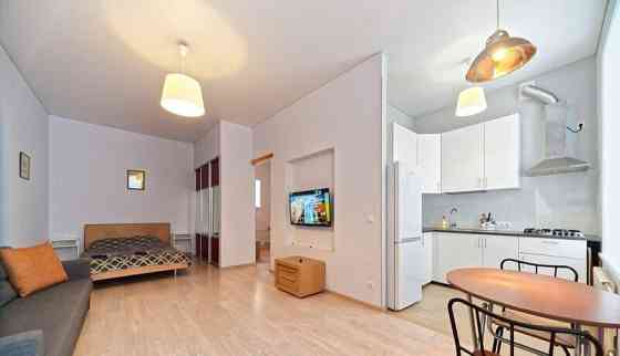 Студия, 52 м2, 3/3 эт. Санкт-Петербург