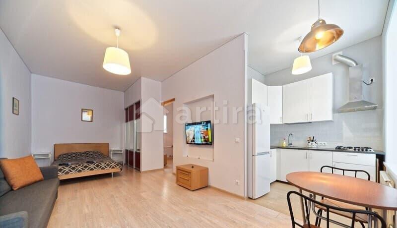 Студия, 52 м2, 3/3 эт. Санкт-Петербург - изображение 2