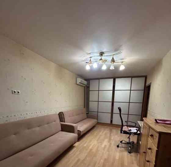 Комната, 42 м2, 8/12 эт. Москва