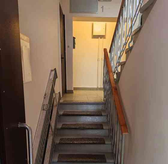 Комната, 95 м2, 5/5 эт. Москва