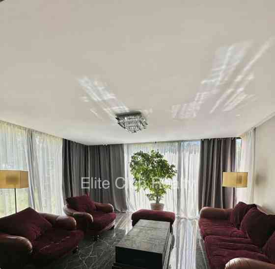 Коттедж, 245.1 м2, 12 соток, 2 эт. Санкт-Петербург