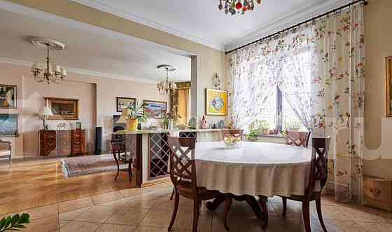 4-комн. квартира, 162.6 м2, 7/10 эт. Москва