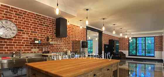 Коттедж, 1496.1 м2, 1.1 га, 2 эт. Рощино