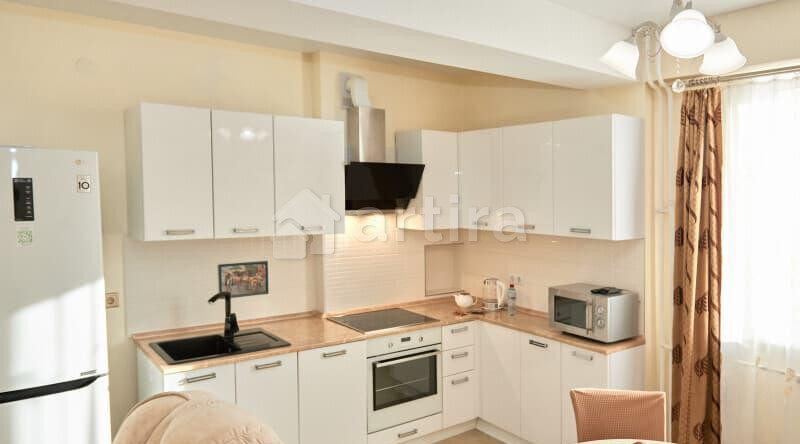 2-комн. апарт-ы, 63 м2, 4/10 эт. Иркутск - изображение 1