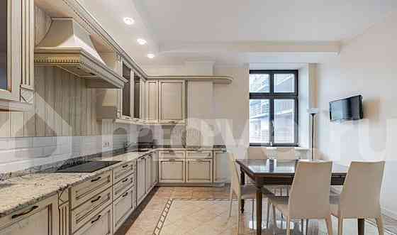 5-комн. квартира, 233.1 м2, 4/10 эт. Москва