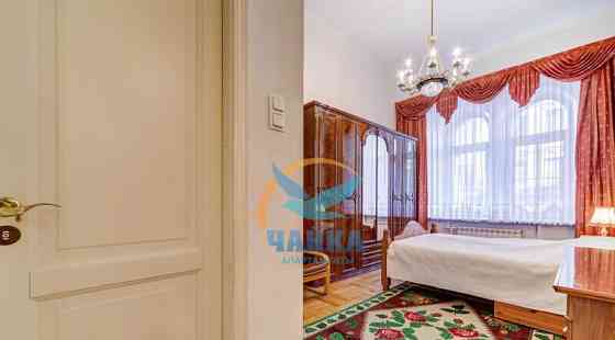 4-комн. квартира, 140 м2, 2/6 эт. Санкт-Петербург