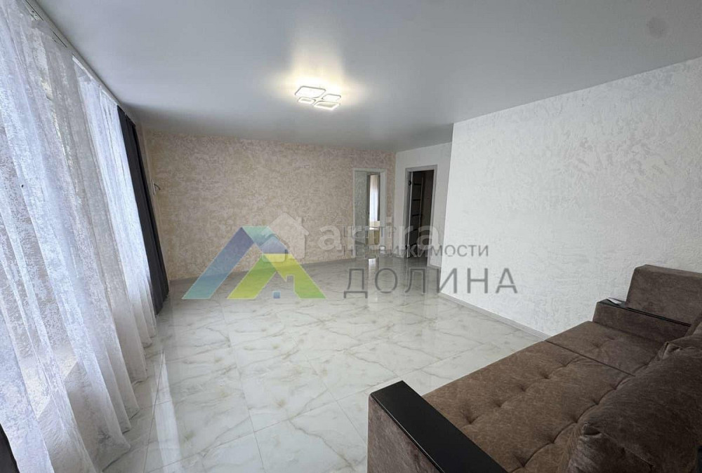 Дом, 174.5 м2, 8 соток, 2 эт. Волгоград - изображение 2